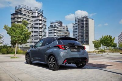 Yaris from behind