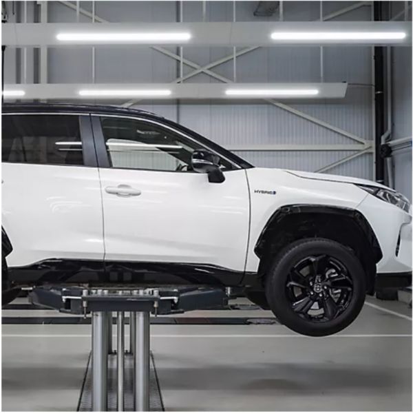 Toyota customer on a laptop