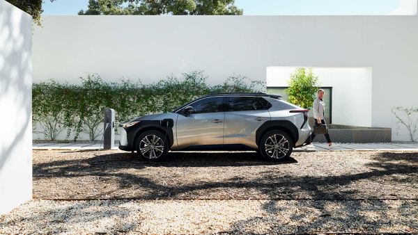 ELÉTRICOS A BATERIA TOYOTA