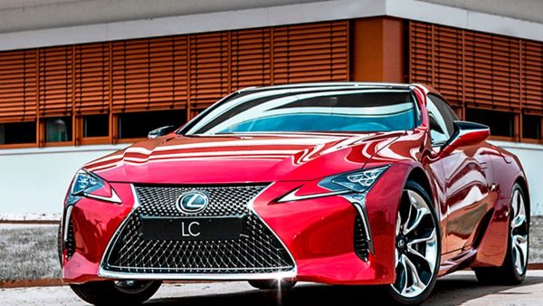 Lexus elige Barcelona para su nuevo spot
