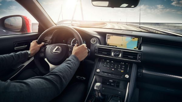 lexus-financial-services-hero-1920x1080_tcm-3153-1407829