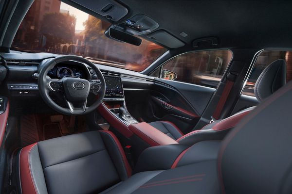 Lexus LBX 2025 interieur dashboard