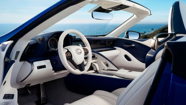 El nuevo Lexus LC Cabrio doma el viento