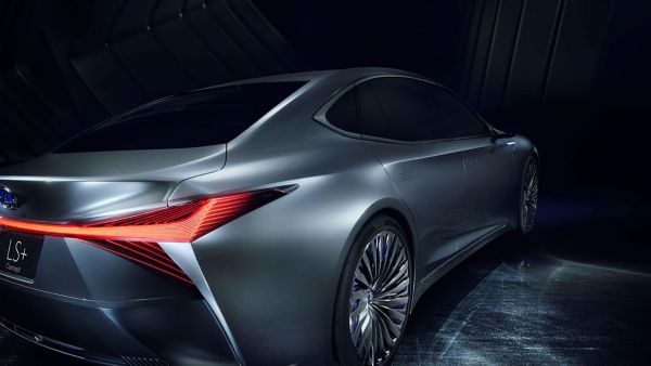 LEXUS DÉVOILE LE CONCEPT LS+