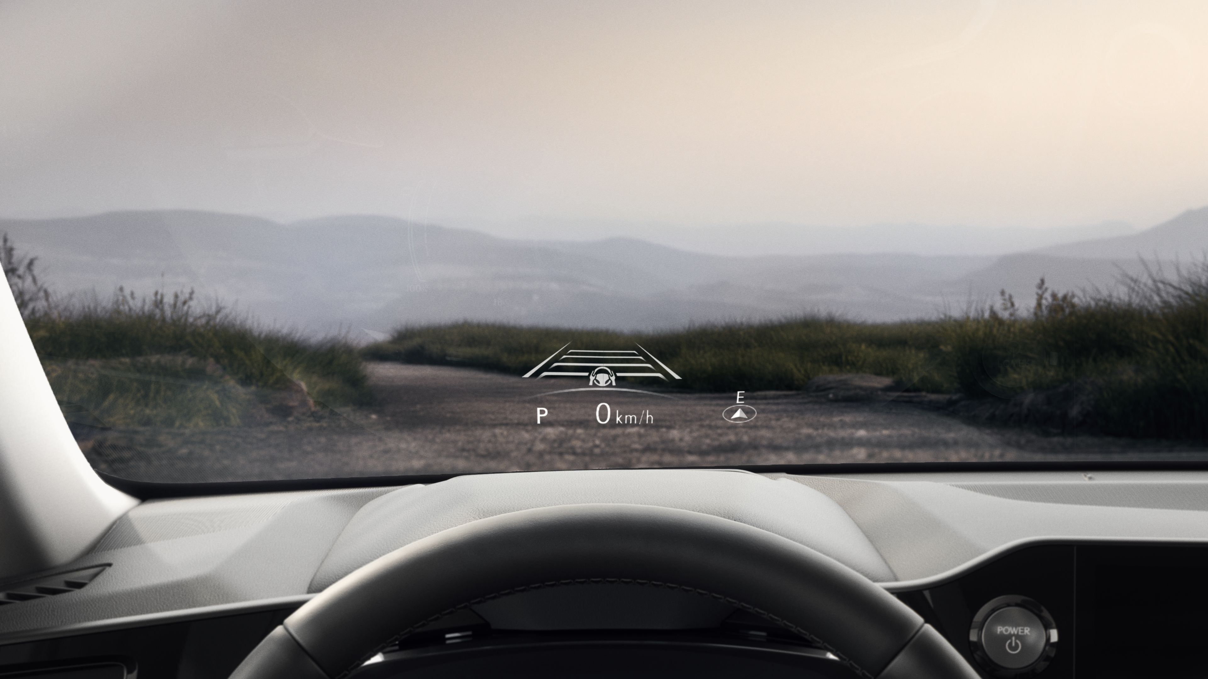 Lexus NX Plug-in Hybridin tuulilasin heijastusnäyttö