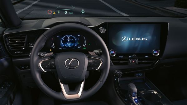 Lexus NX-ის Tazuna-ს სალონი