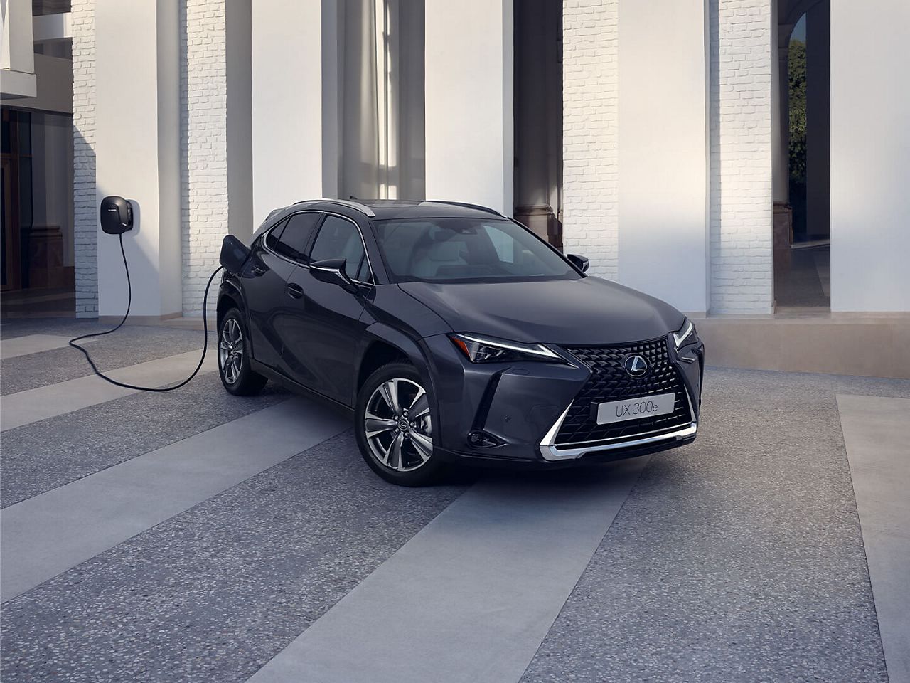 Lexus ux hybrid on sale electric range