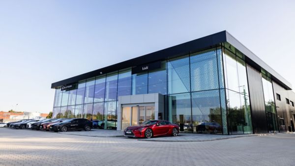 Salon Lexus Łódź z zewnątrz