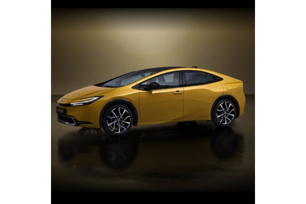  a vadonatúj, plug-in hibrid elektromos Toyota Prius