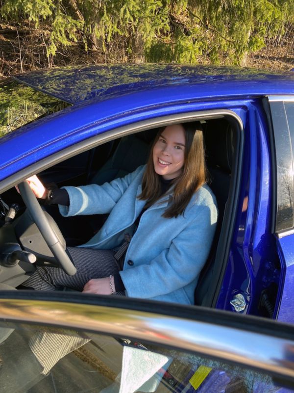 Mari Ryyppö ja Toyota Corolla Hatchback