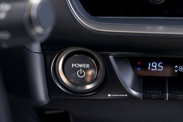 Lexus UX 300e 