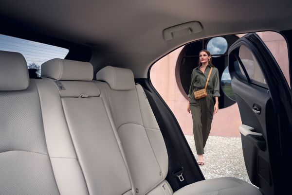 Lexus UX 300e Back Seats