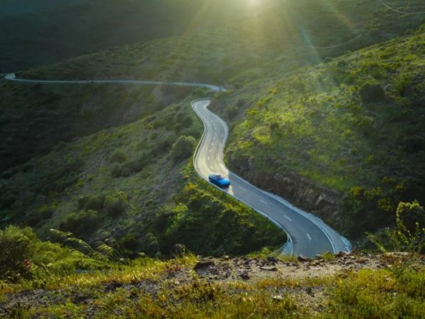 Συναρπαστική οδήγηση. Μέχρι 650km ανά ταξίδι.