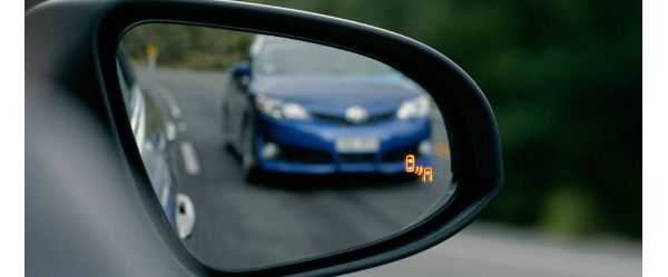 Monitor de ángulos muertos de Toyota