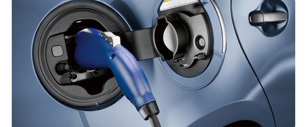 טכנולוגיית Plug-in - נסיעה ארוכה יותר ללא צריכת דלק וללא זיהום
