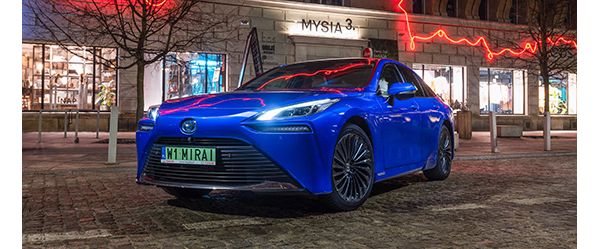 W POLSCE DEBIUTUJE NOWA TOYOTA MIRAI