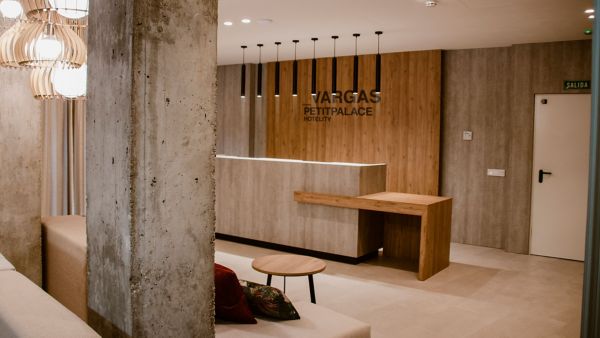 hotel petit vargas sevilla