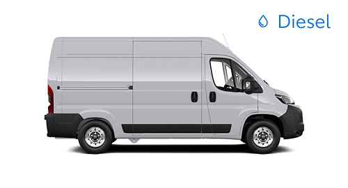 Ein weißer Proace Max Duty steht seitlich auf transparentem Hintergrund