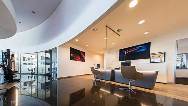 Salon Lexus Warszawa Puławska wnętrze