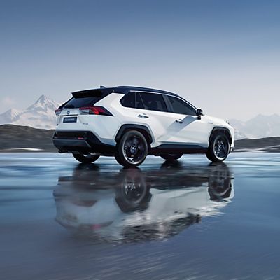 4x4 Cars Four Wheel Drive Cars Toyota UK