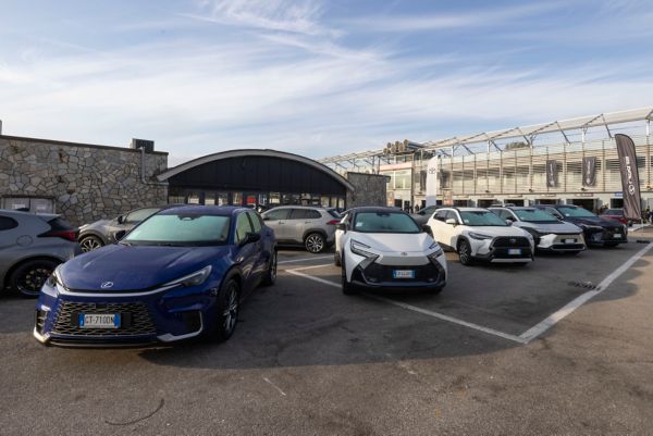 Toyota C-HR Exterior