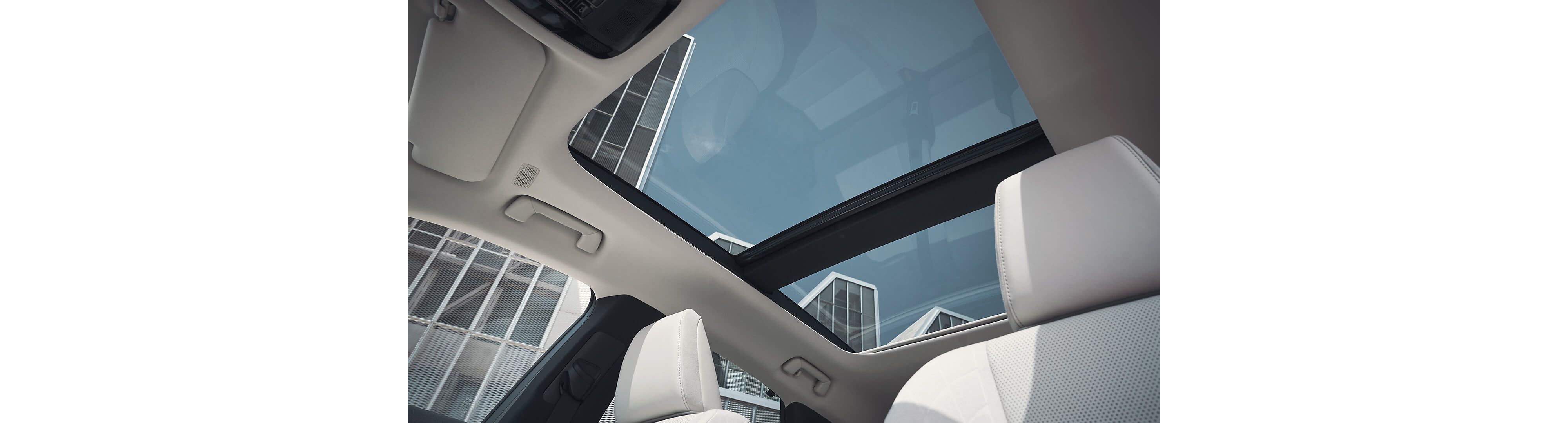 Lexus RX's panoramic sunroof