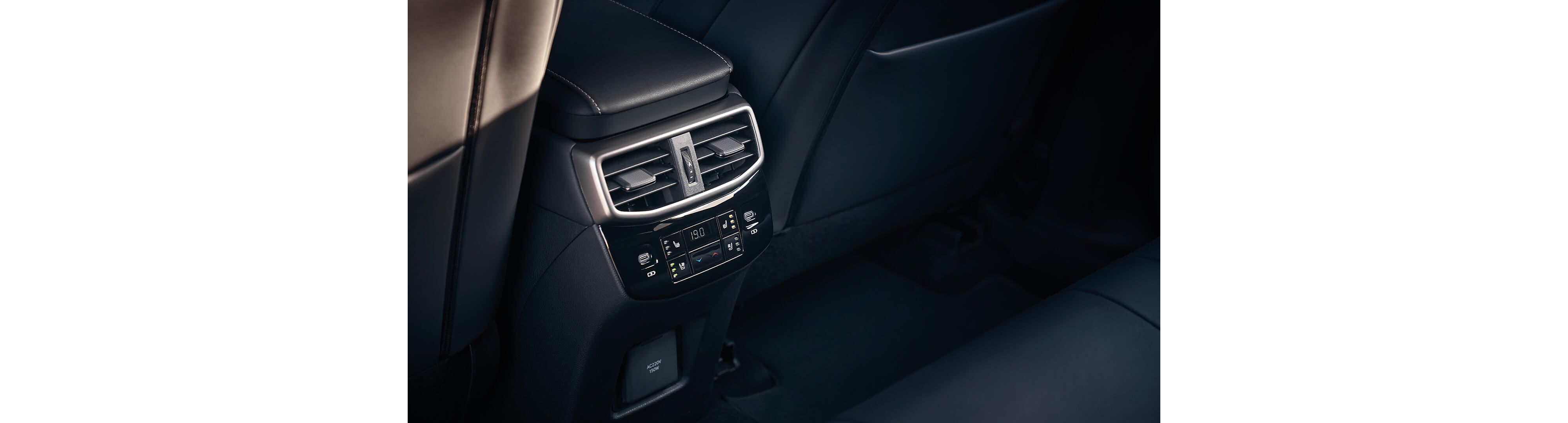 Lexus RX rear passengers console  