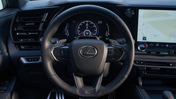 Lexus RX drivers cockpit 