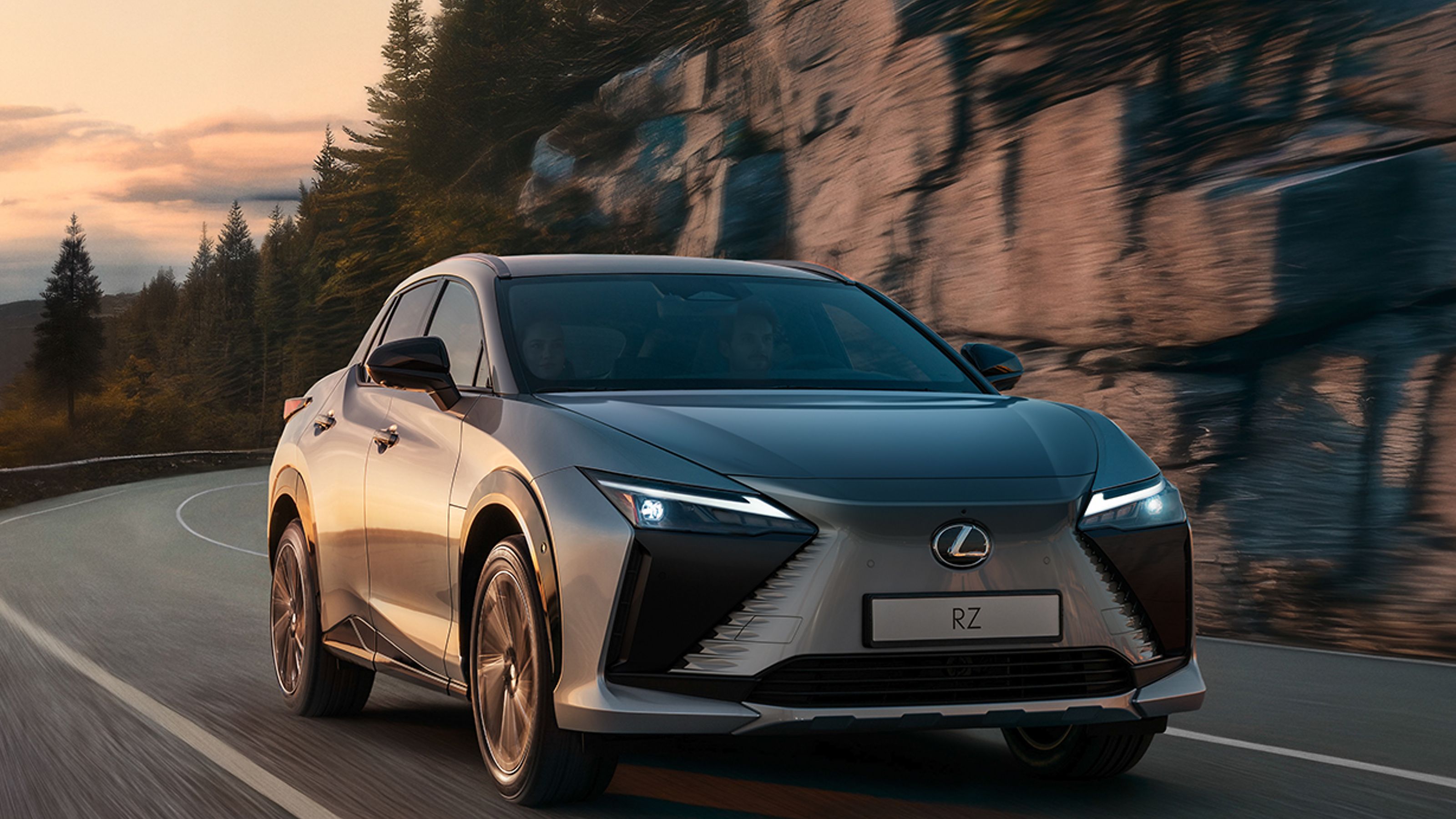 Lexus RZ