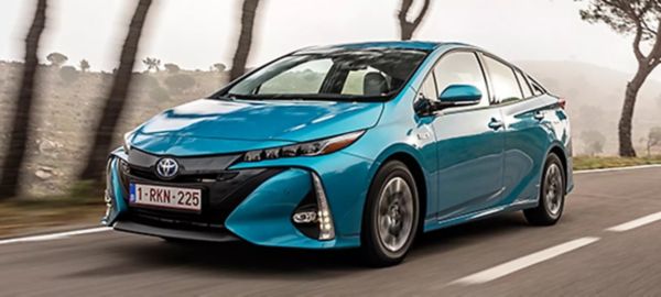 син Toyota Prius Plug-in