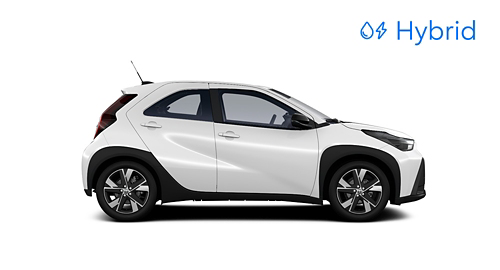Ein weißer Aygo X Duty steht seitlich auf transparentem Hintergrund