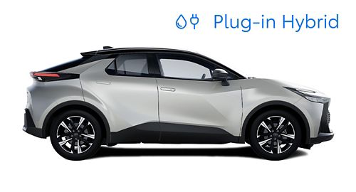 Ein Toyota C-HR ist in der Seitenansicht vor einem weißen Hintergrund zu sehen.