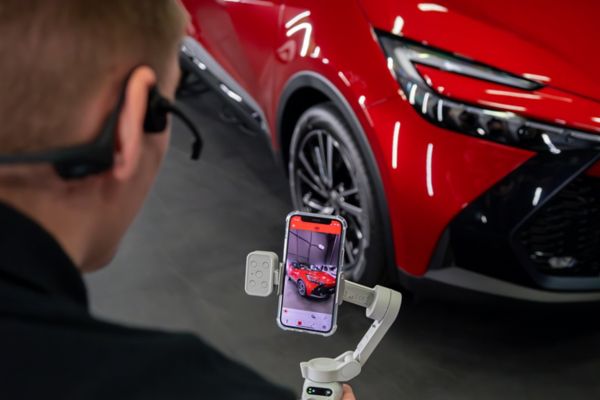 Toyota Live showroom product genius
