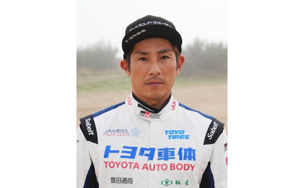 Team Land Cruiser Toyota Auto Body driver Akira Miura