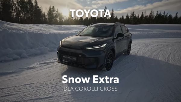 thumbnail_corolla_cross_snow_extra_1600x9000