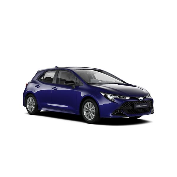 Ein weißer Corolla Comfort Hybrid in diagonaler Frontansicht vor einem weißen Hintergrund