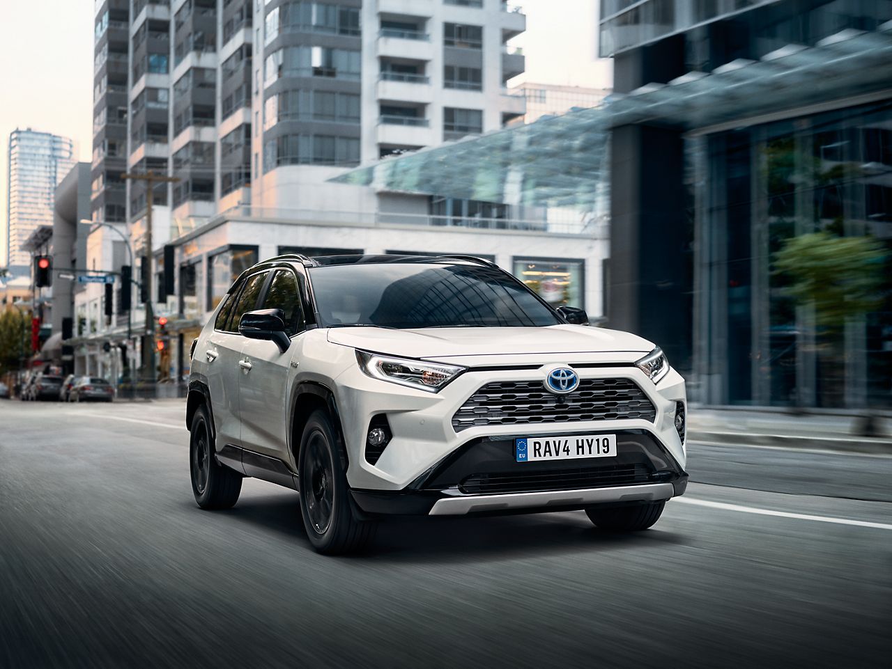TOYOTA HYBRID SUVS