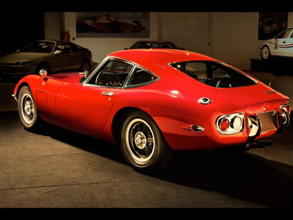 back angle view of Toyota 2000GT