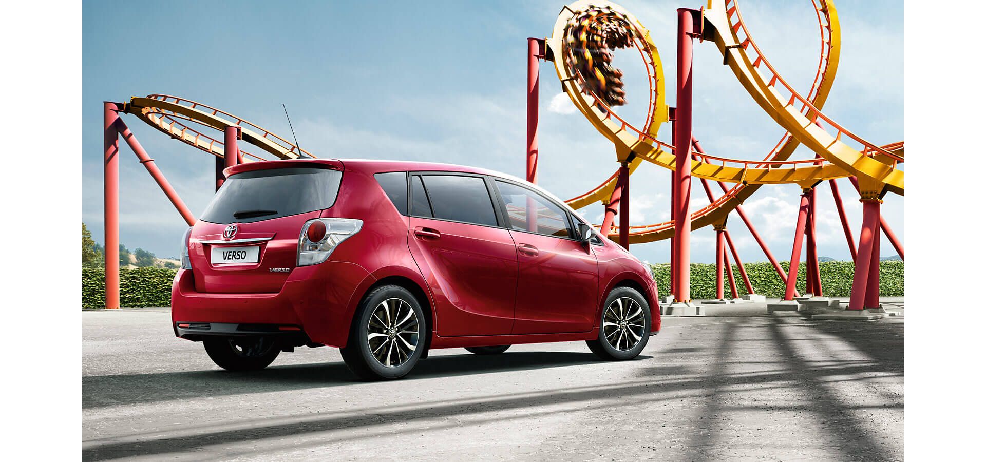 Toyota Verso parked by a theme park
