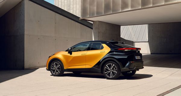 toyota-c-hr-2023-services-finance-loan