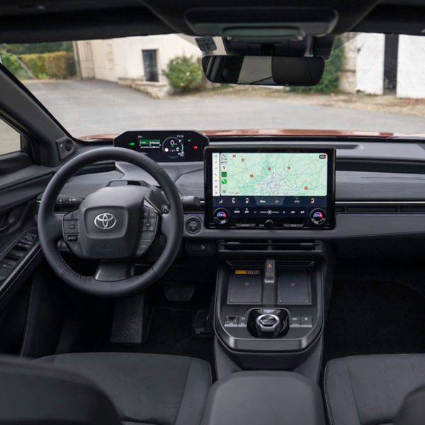 toyota, c-hr, plus, 2026, interieur, dashboard