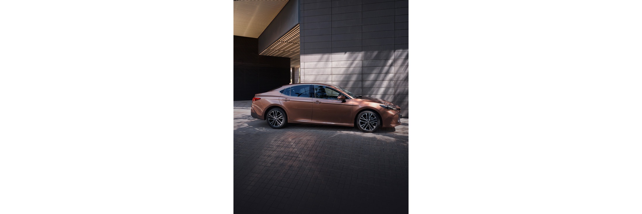 Toyota Camry Hybrid külső formavilága