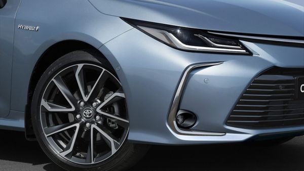 Toyota Corolla Hatchback eturengas