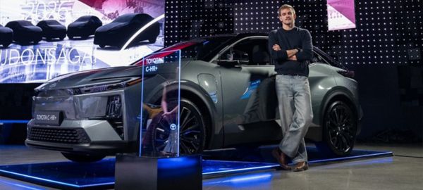 ChatGPT powiedział:  Toyota látványos Várkert Bazár-bemutatón tárta fel 2026-ig érkező modelloffenzíváját a magyar újautópiac számára