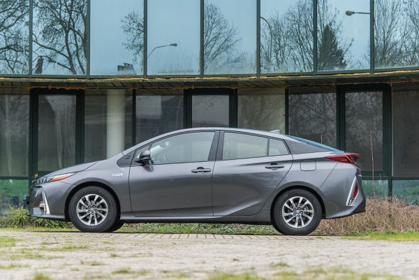 toyota, exterieur, priusphev, zijaanzicht, grijs