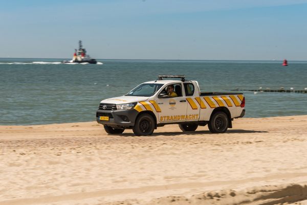 toyota hilux standwacht zoutelande