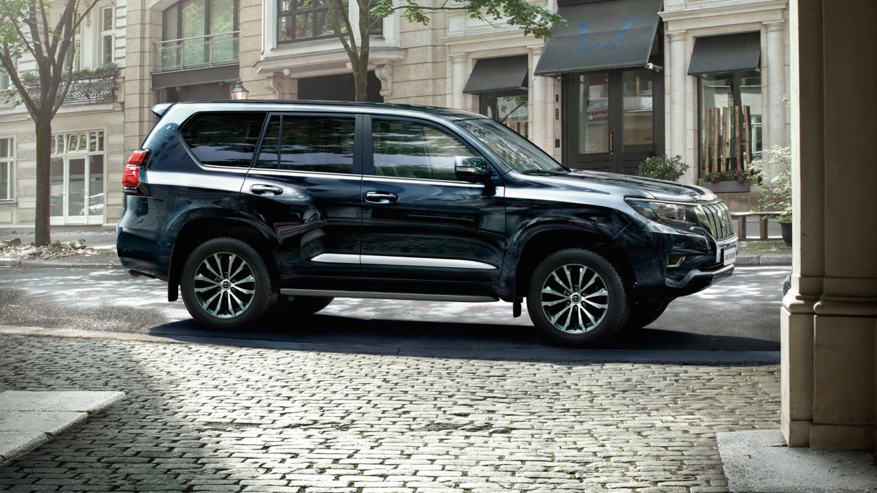 Toyota Land Cruiser Explore The Latest Range Toyota Uk