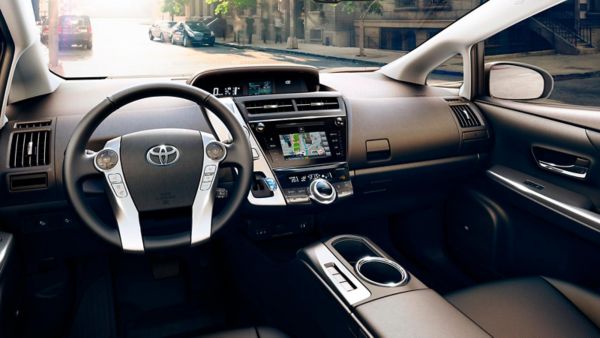 Toyota Prius Plus interior