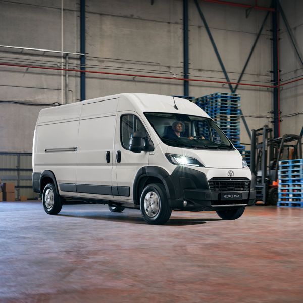 Toyota Proace Max 2024 exterieur zijaanzicht