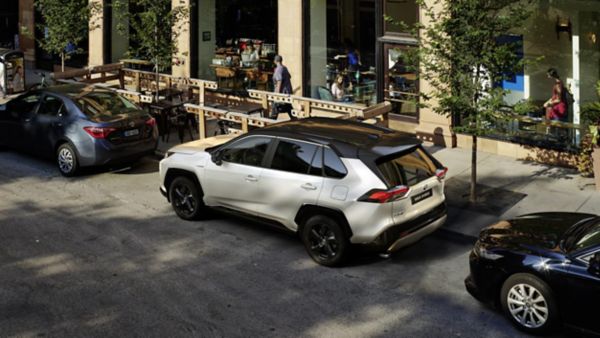 toyota-rav4-2019-gallery-07-full_tcm-3060-1529370-1